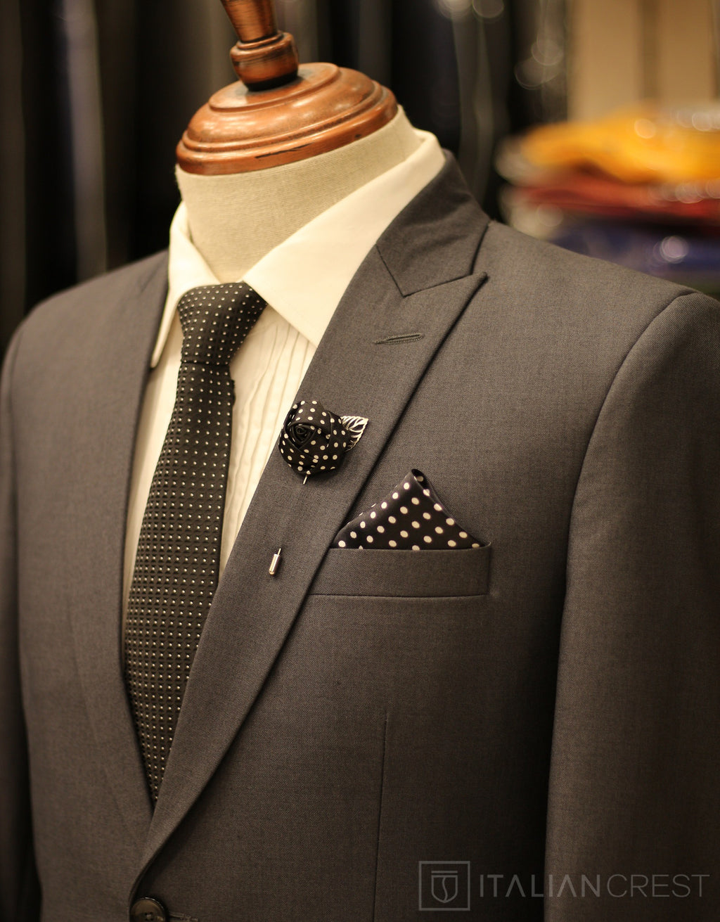 IC13635-Peak Lapel Suits