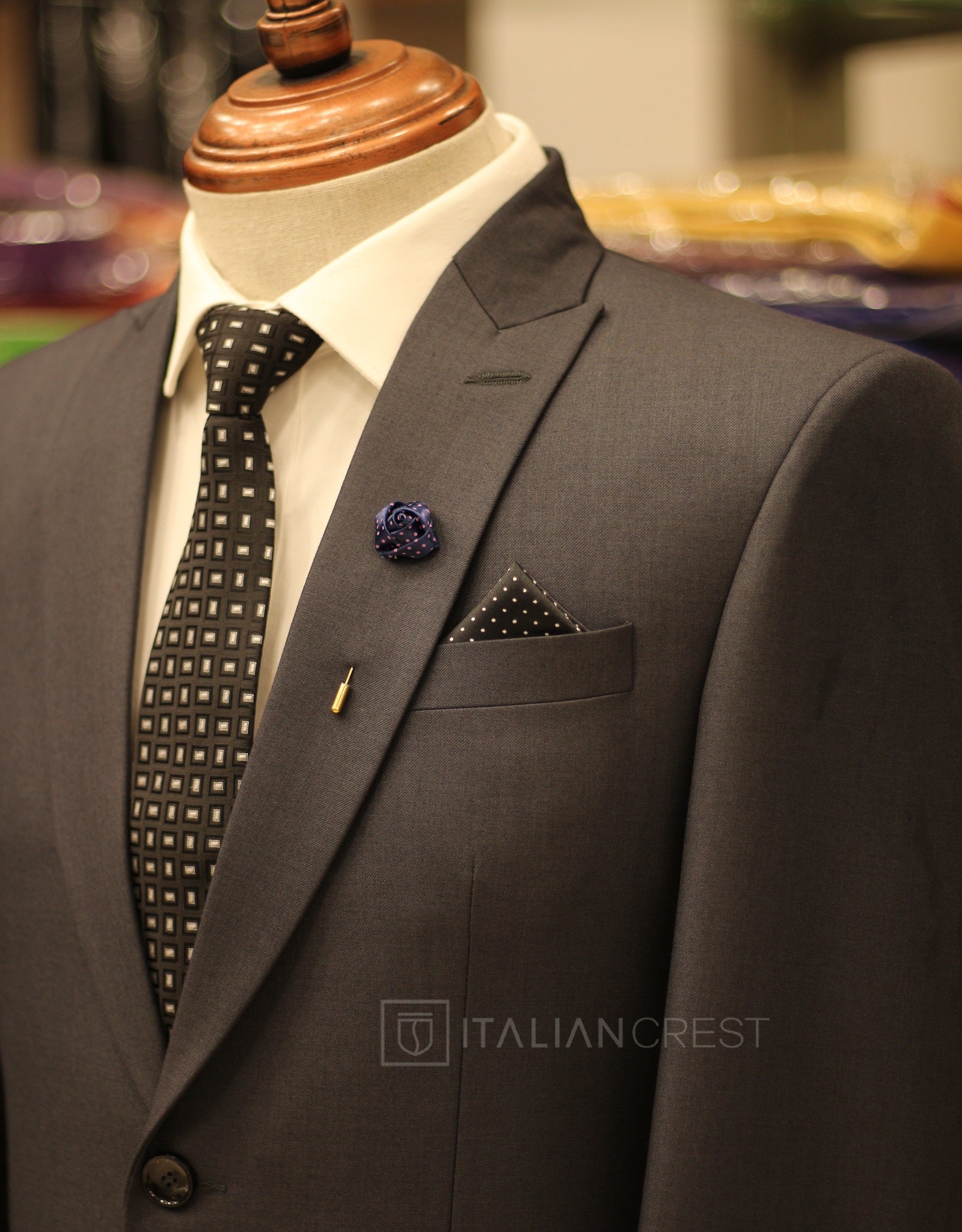 IC13645-Peak Lapel Suits