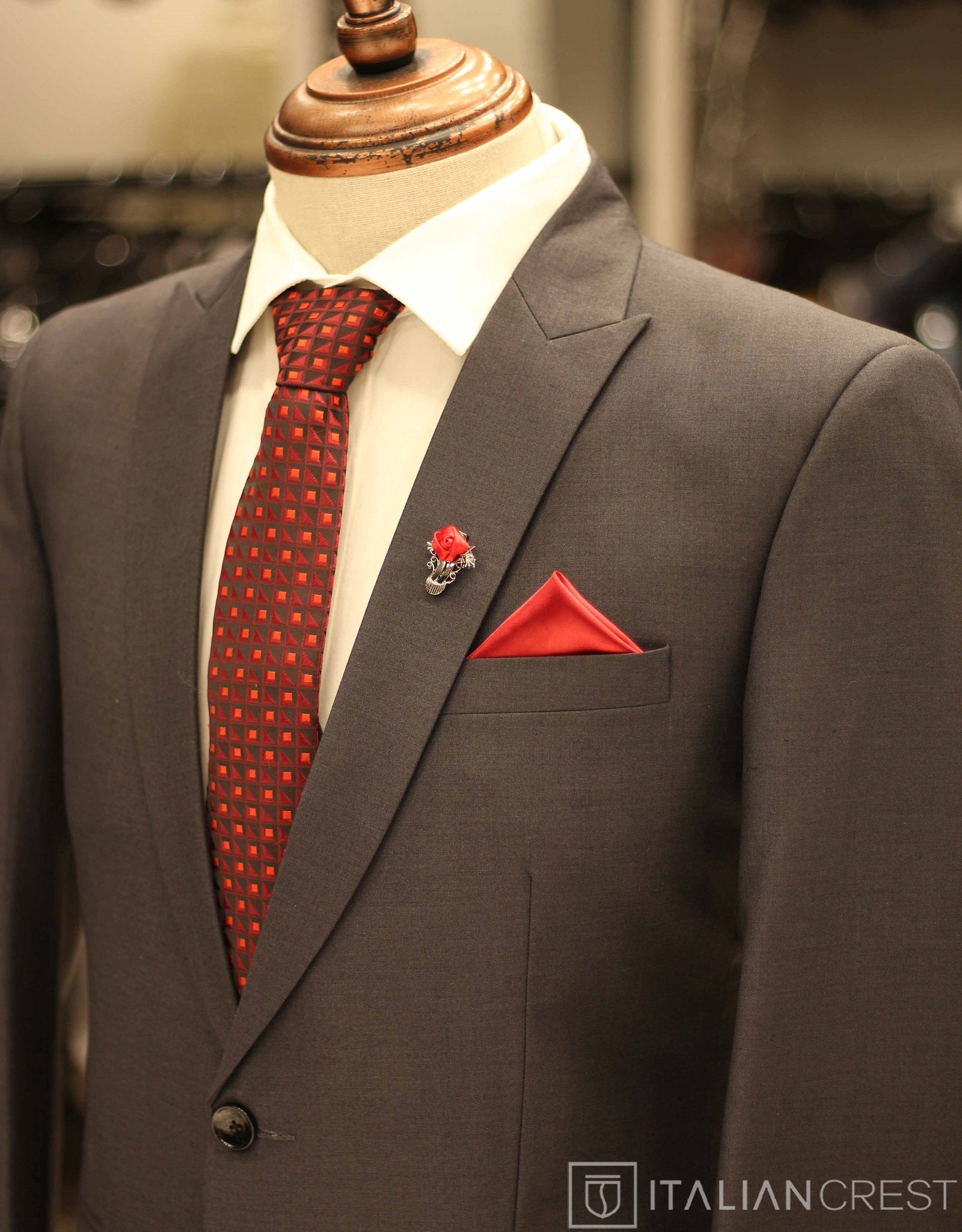 IC13666-Peak Lapel Suits