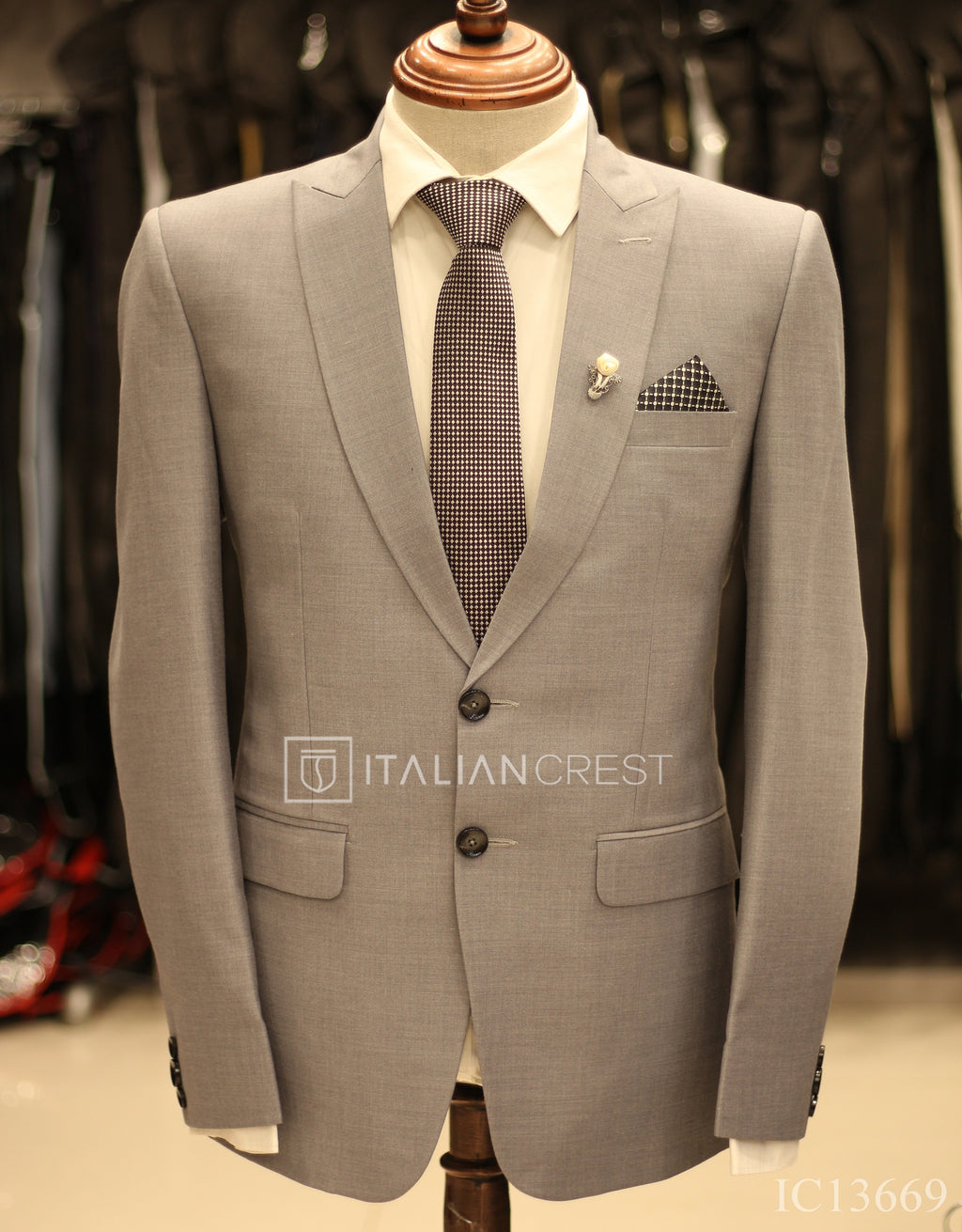 IC13669-Peak Lapel Suits