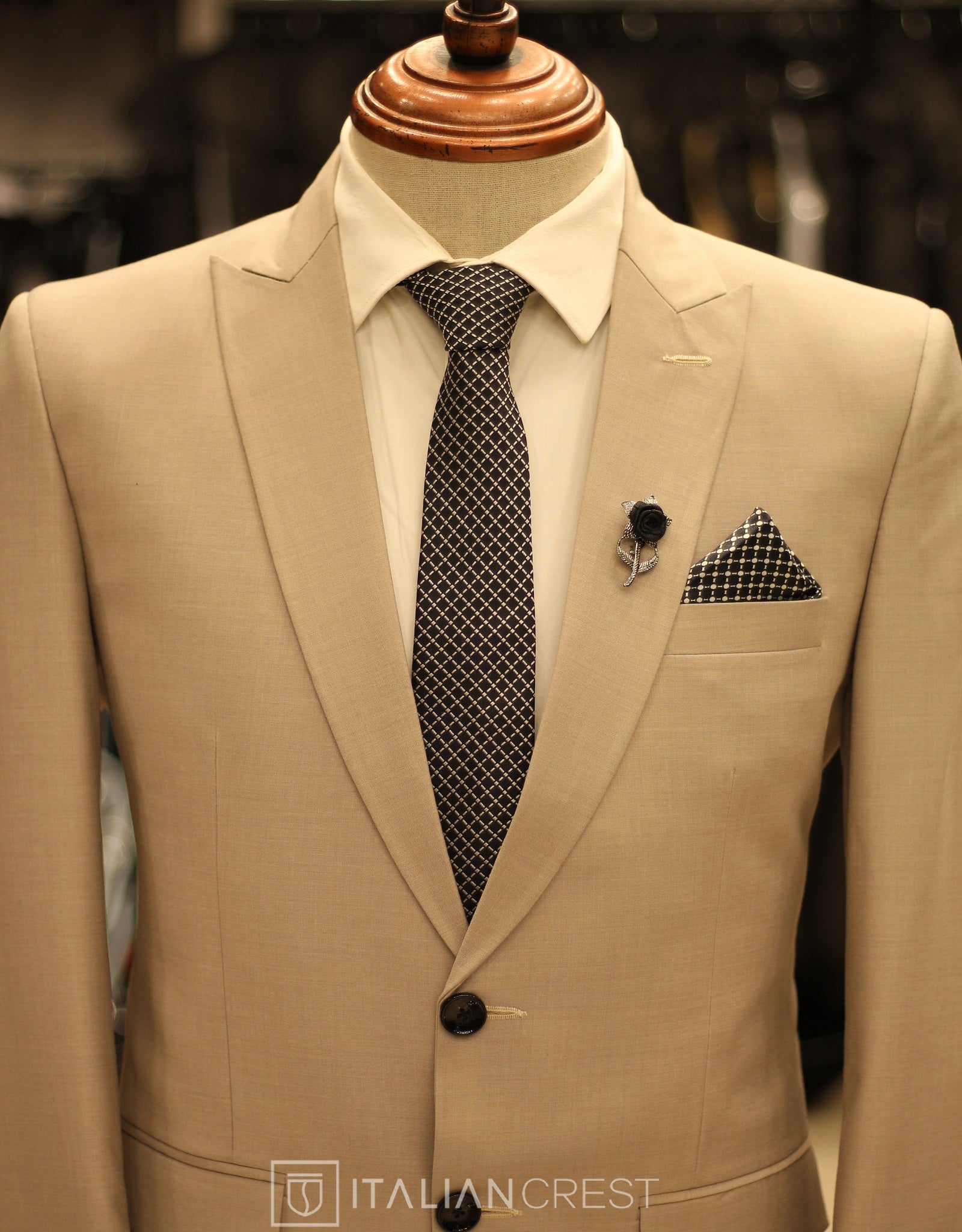 IC13670-Peak Lapel Suits