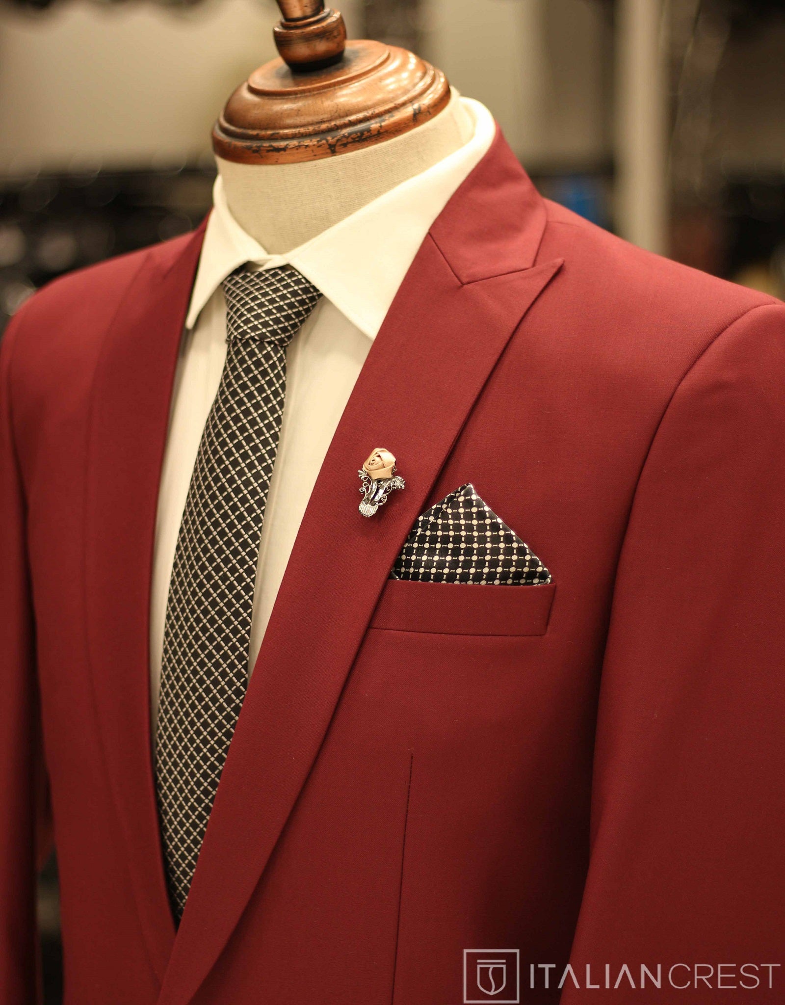 IC13674-Peak Lapel Suits