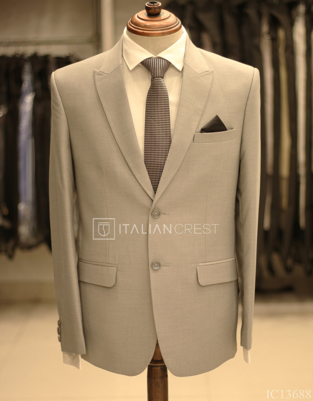 IC13688-Peak Lapel Suits