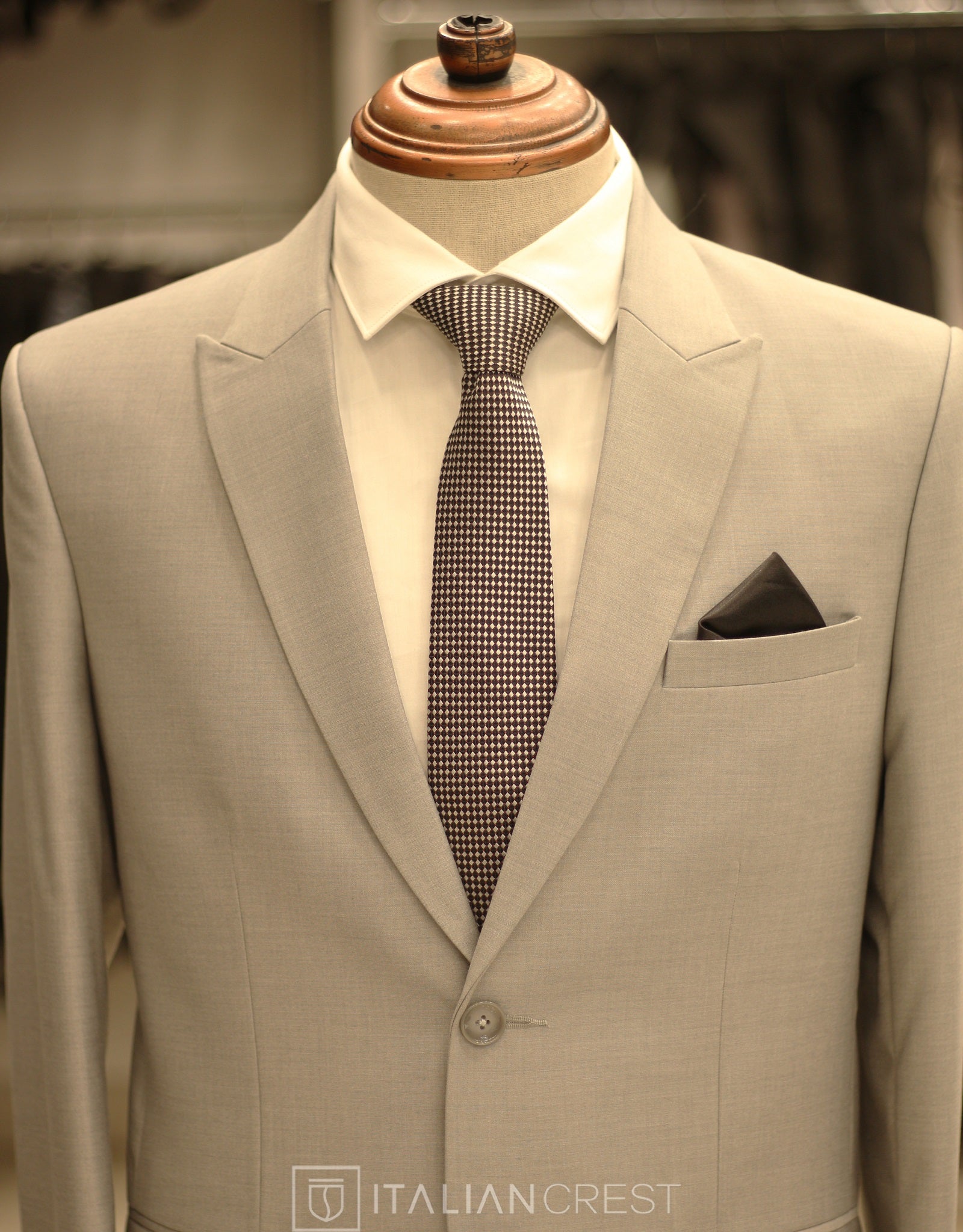 IC13688-Peak Lapel Suits