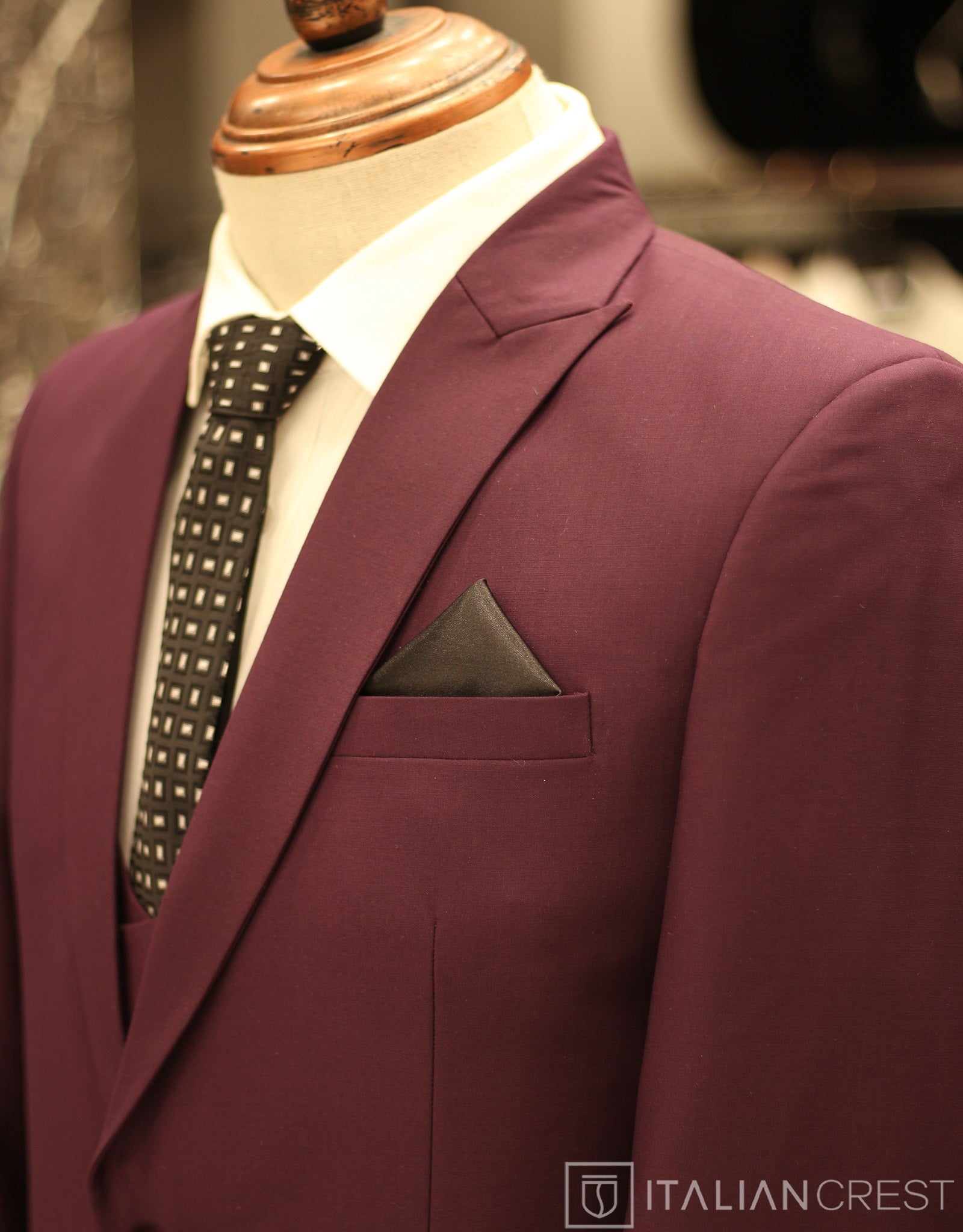 IC17681-3pc Peak Lapel Suits