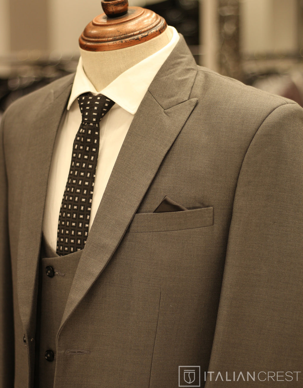 IC17687-3pc Peak Lapel Suits