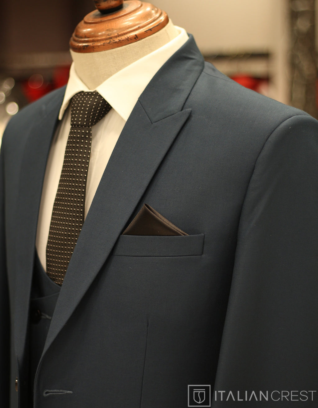 IC17692-3pc Peak Lapel Suits