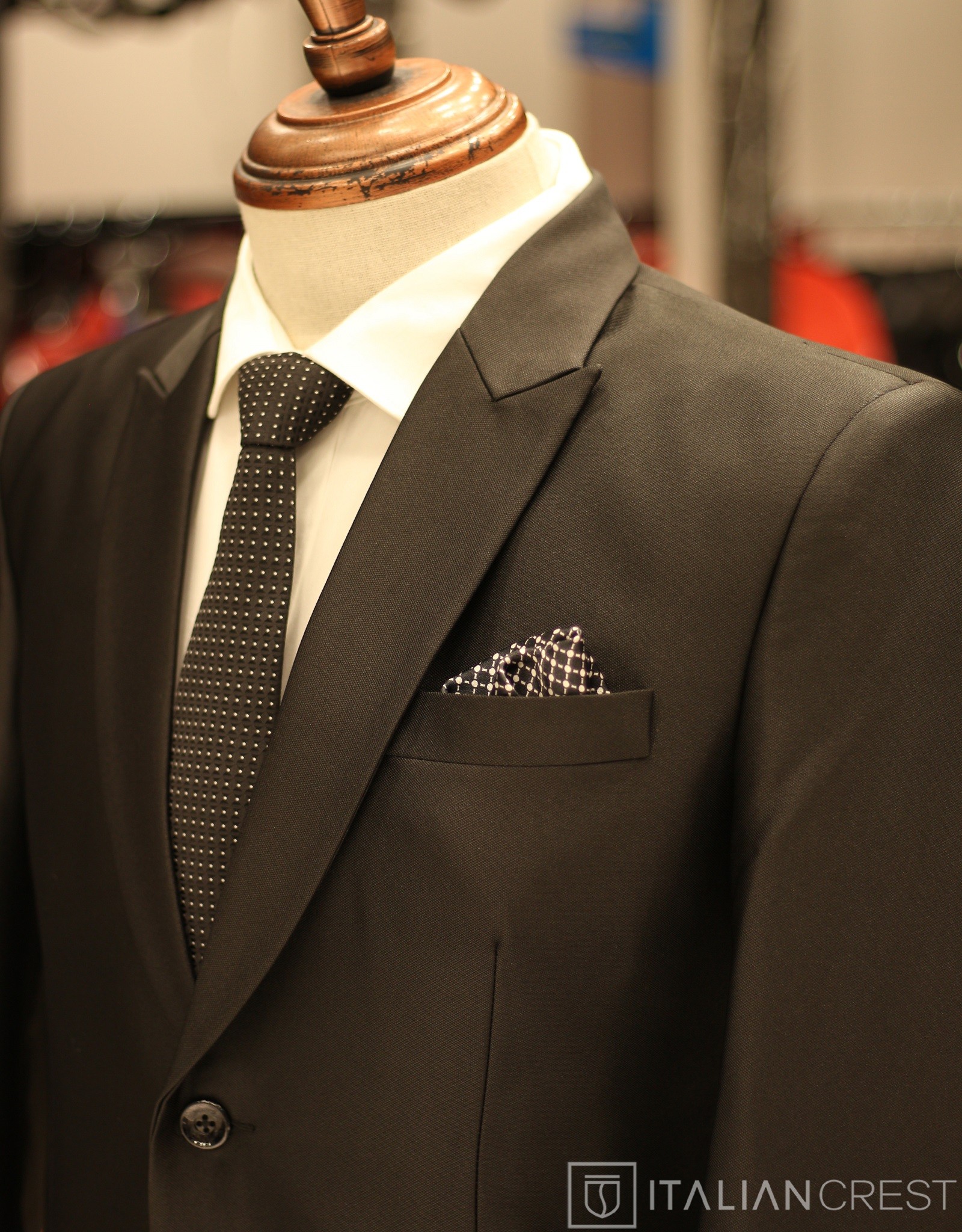 IC13091-PEAK LAPEL SUITS