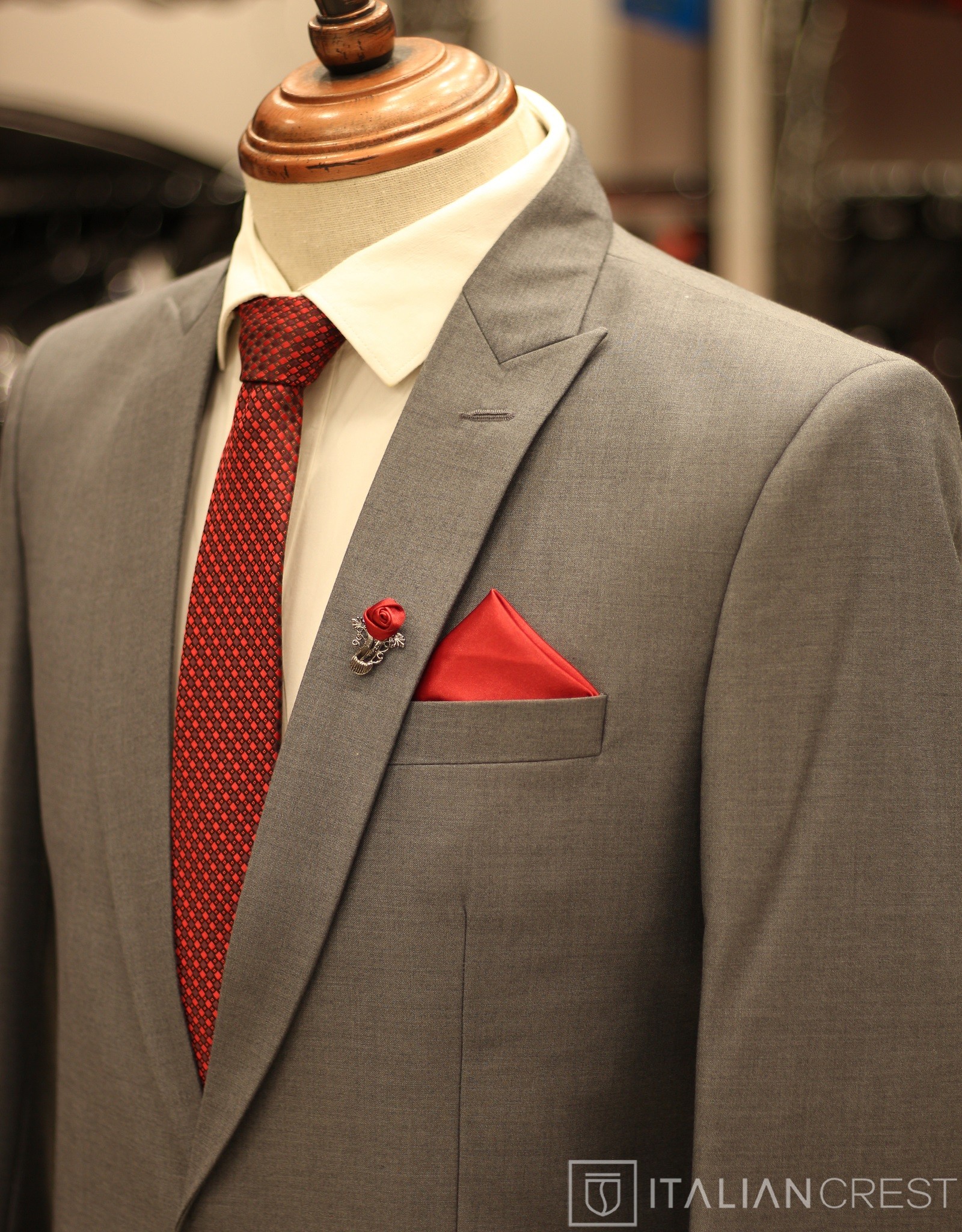 IC13673-PEAK LAPEL SUITS