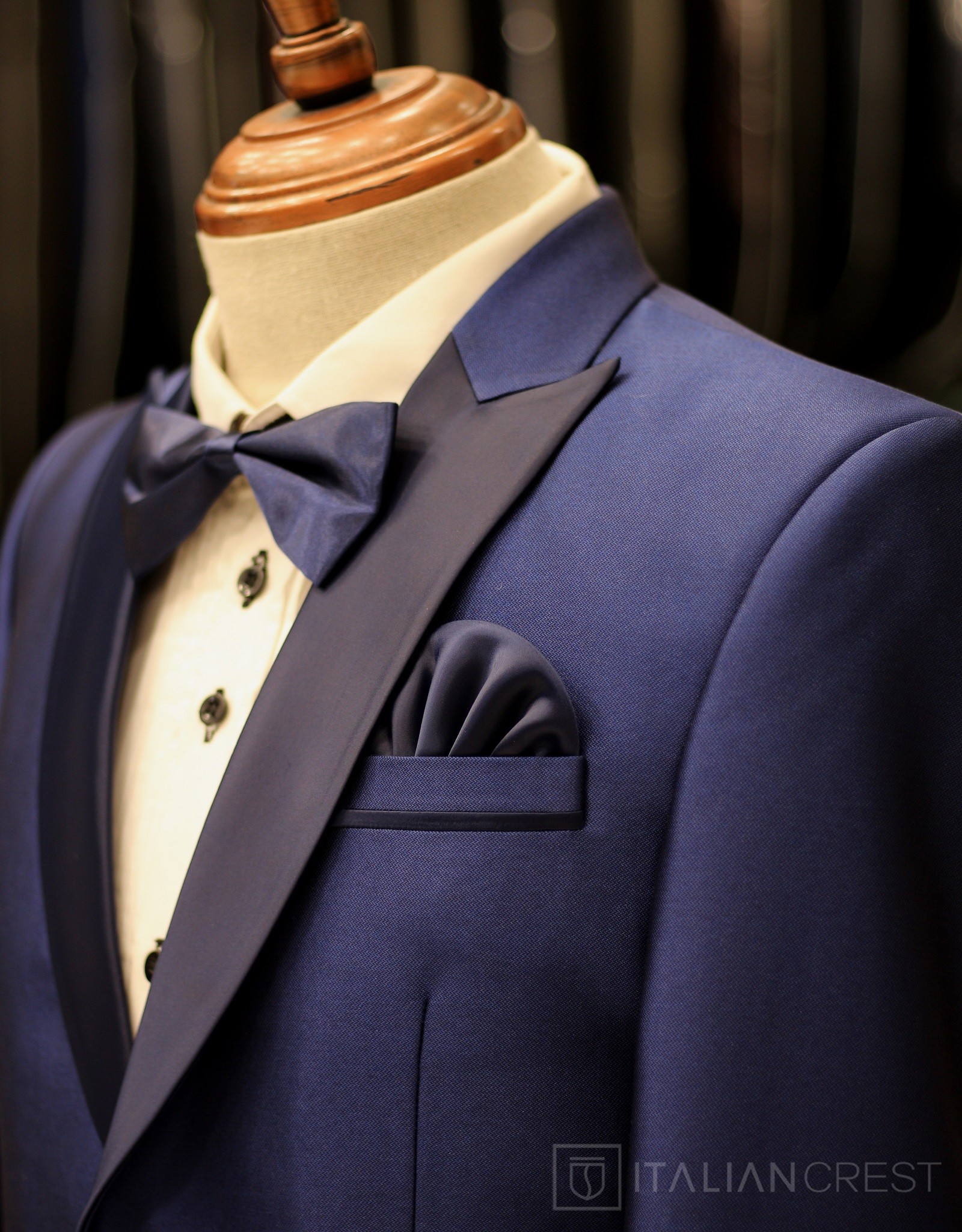 IC15316-TUXEDO SUITS