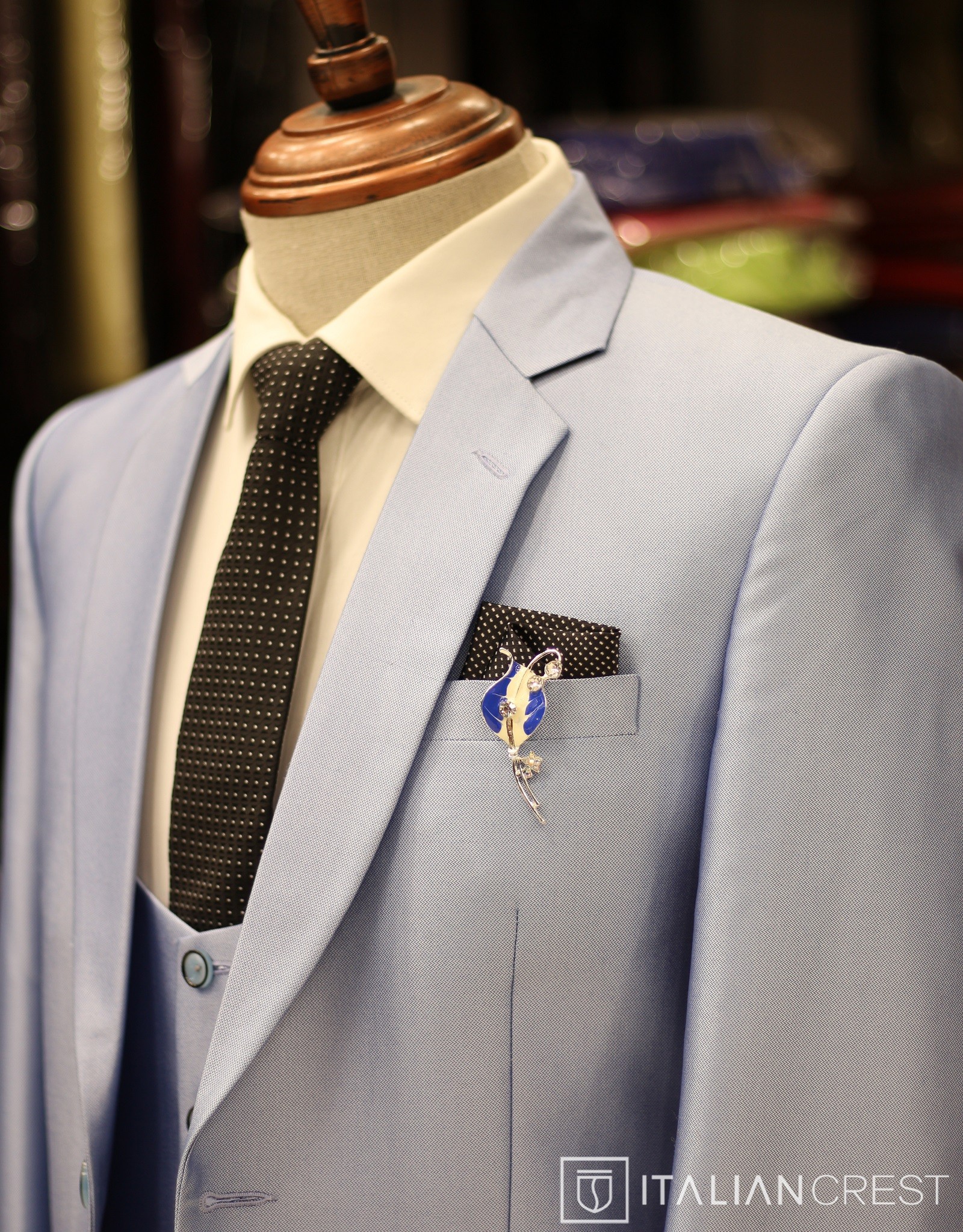 IC17952-3 PIECE SUITS