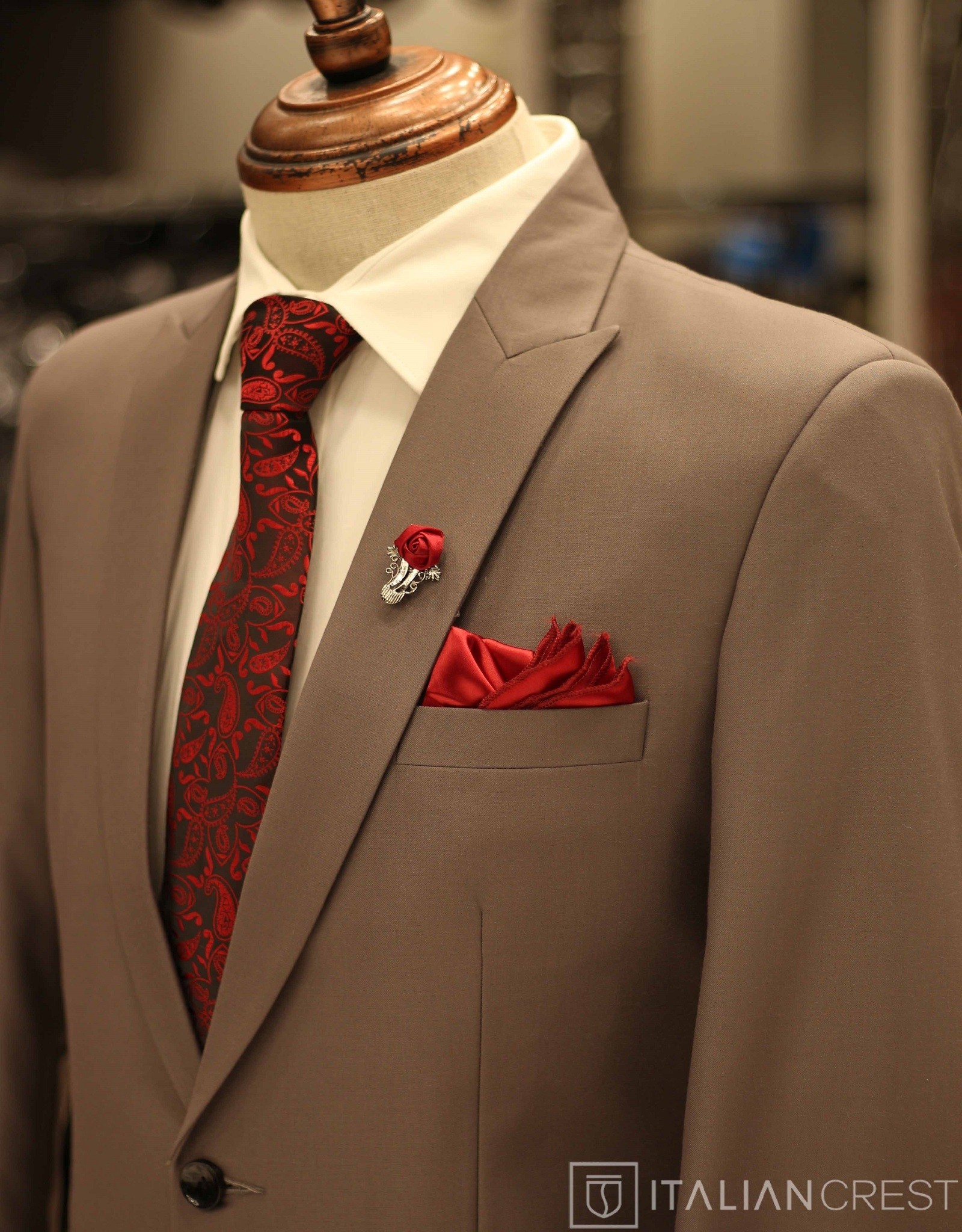 IC13671-PEAK LAPEL SUITS