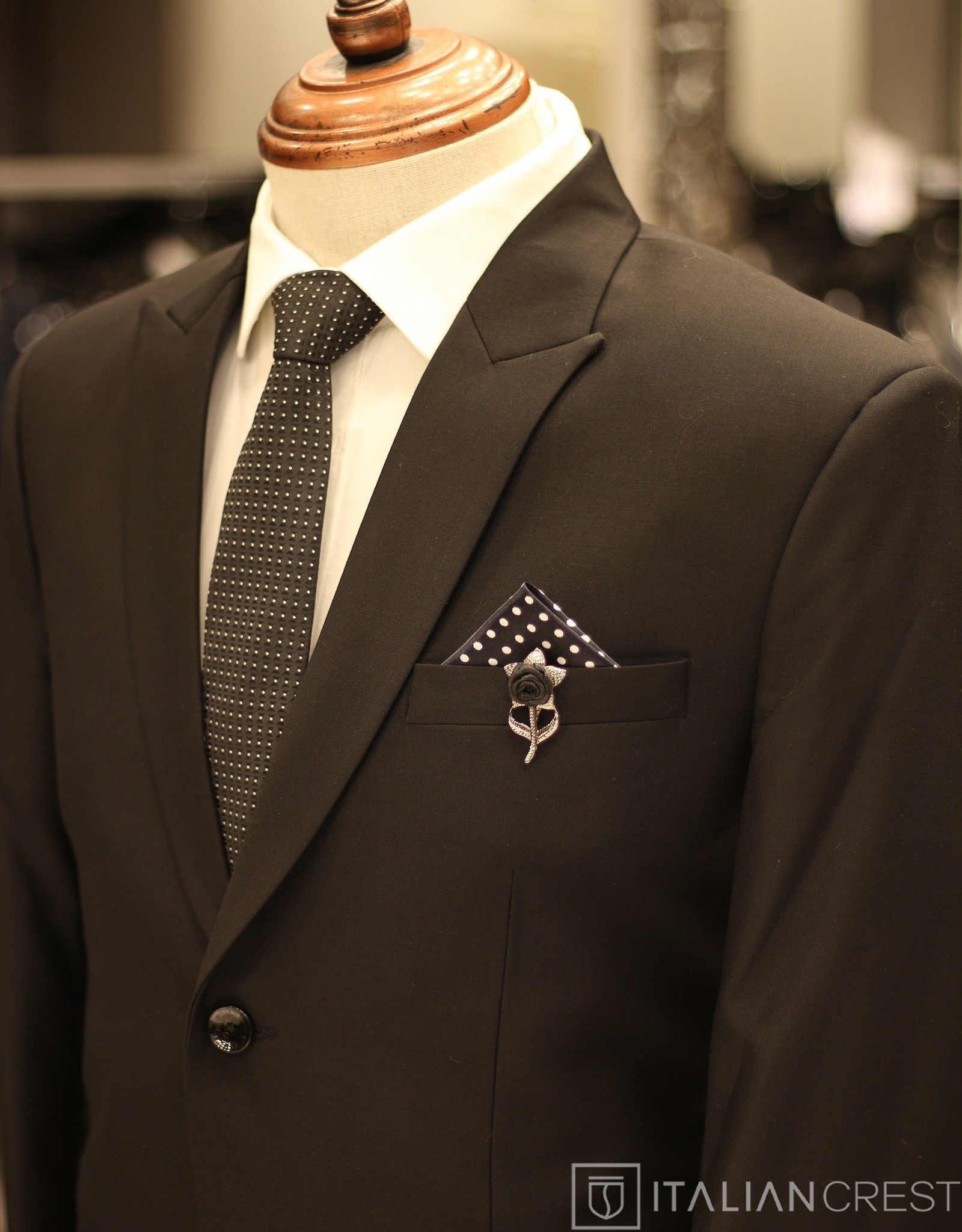 IC13677-PEAK LAPEL SUITS