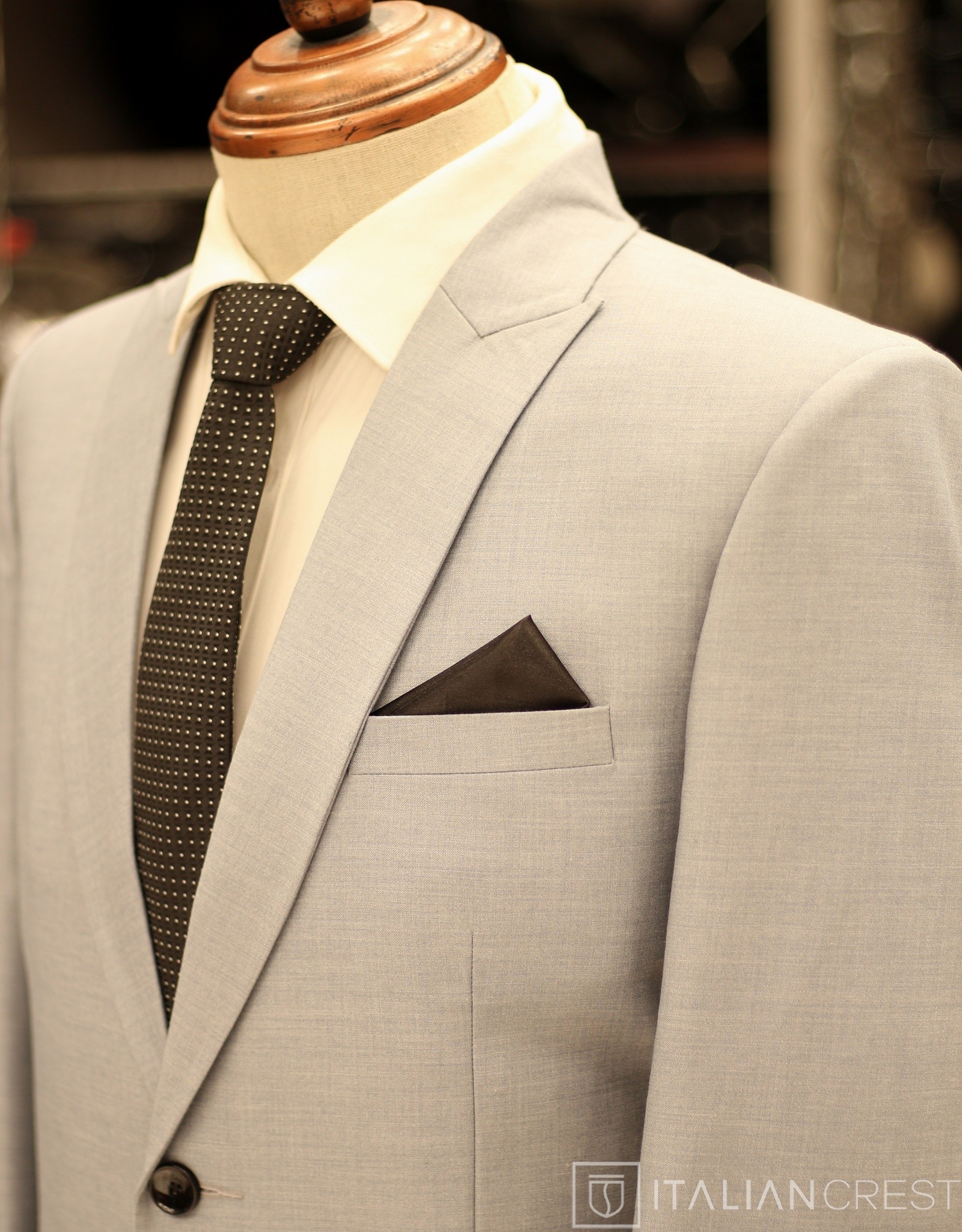 IC13680-PEAK LAPEL SUITS
