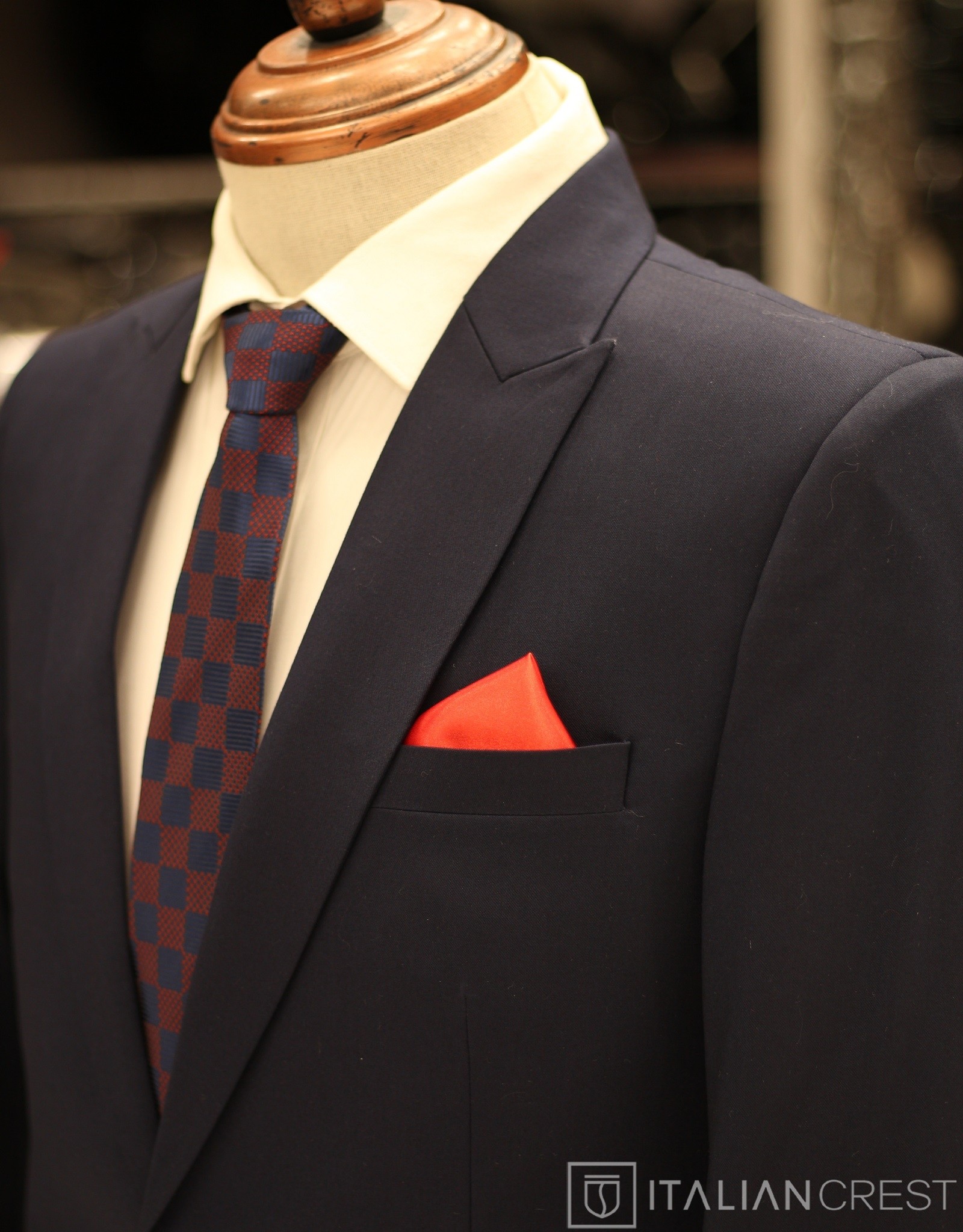 IC13687-PEAK LAPEL SUITS
