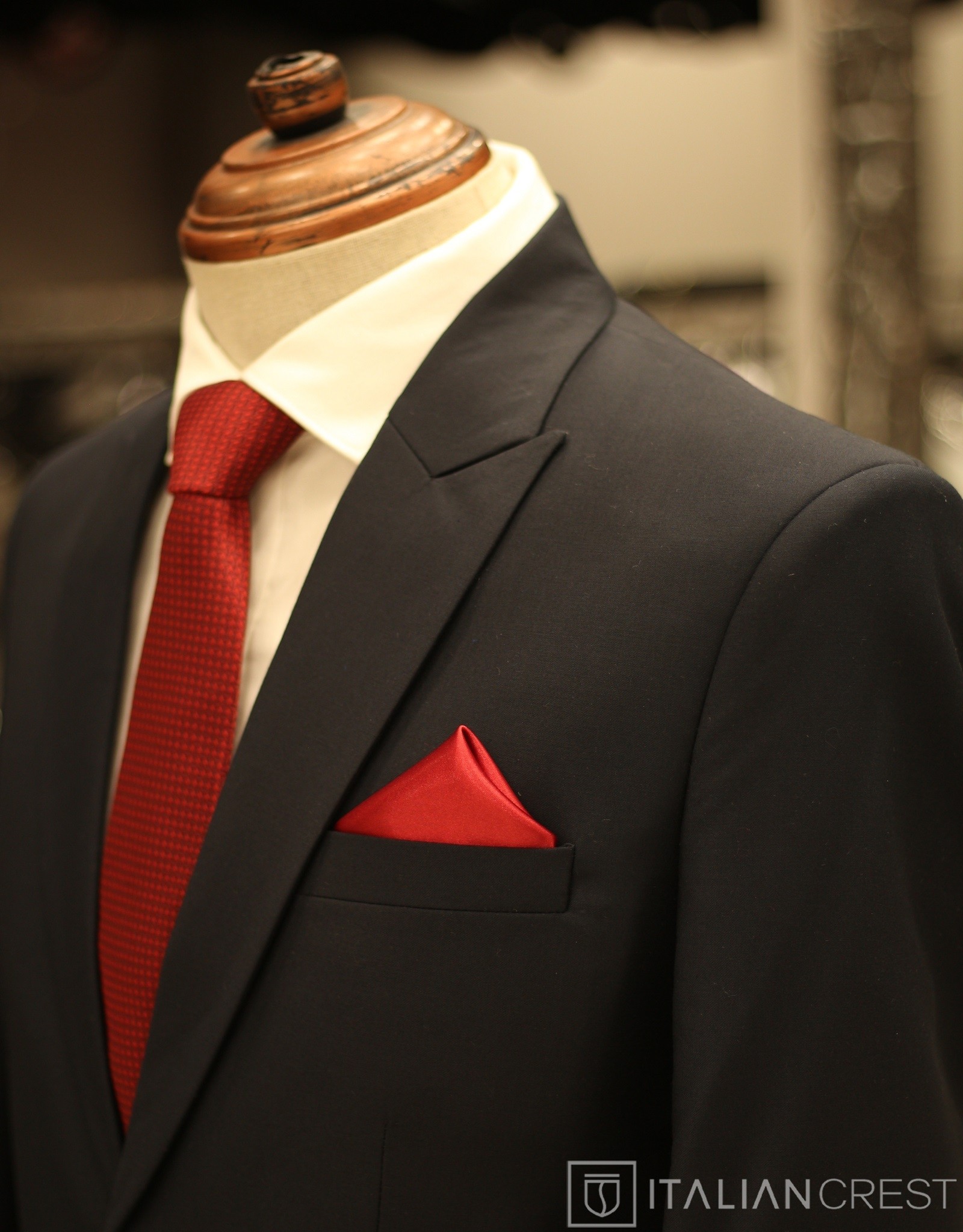 IC13690-PEAK LAPEL SUITS