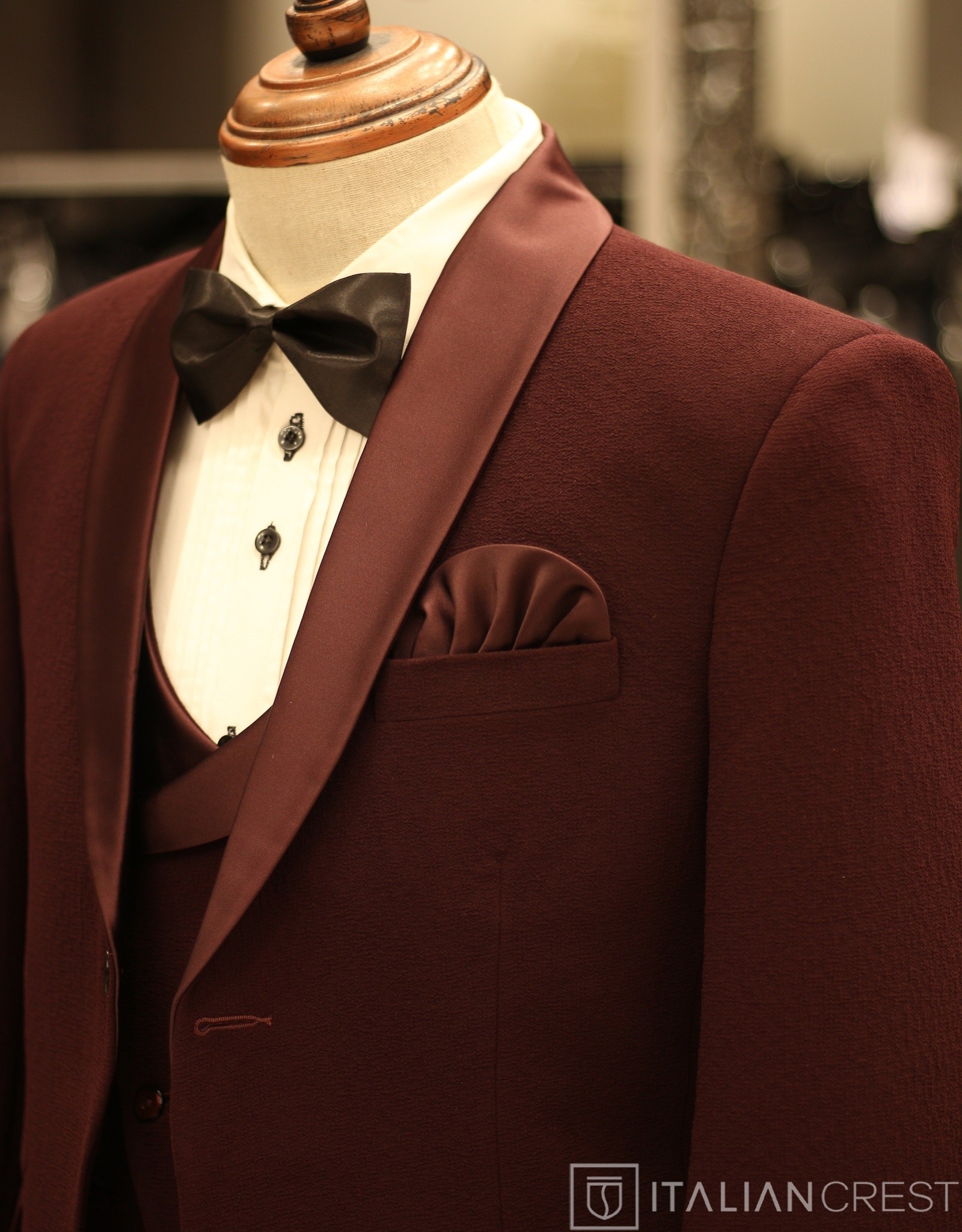 IC16718-3PC TUXEDO SUITS