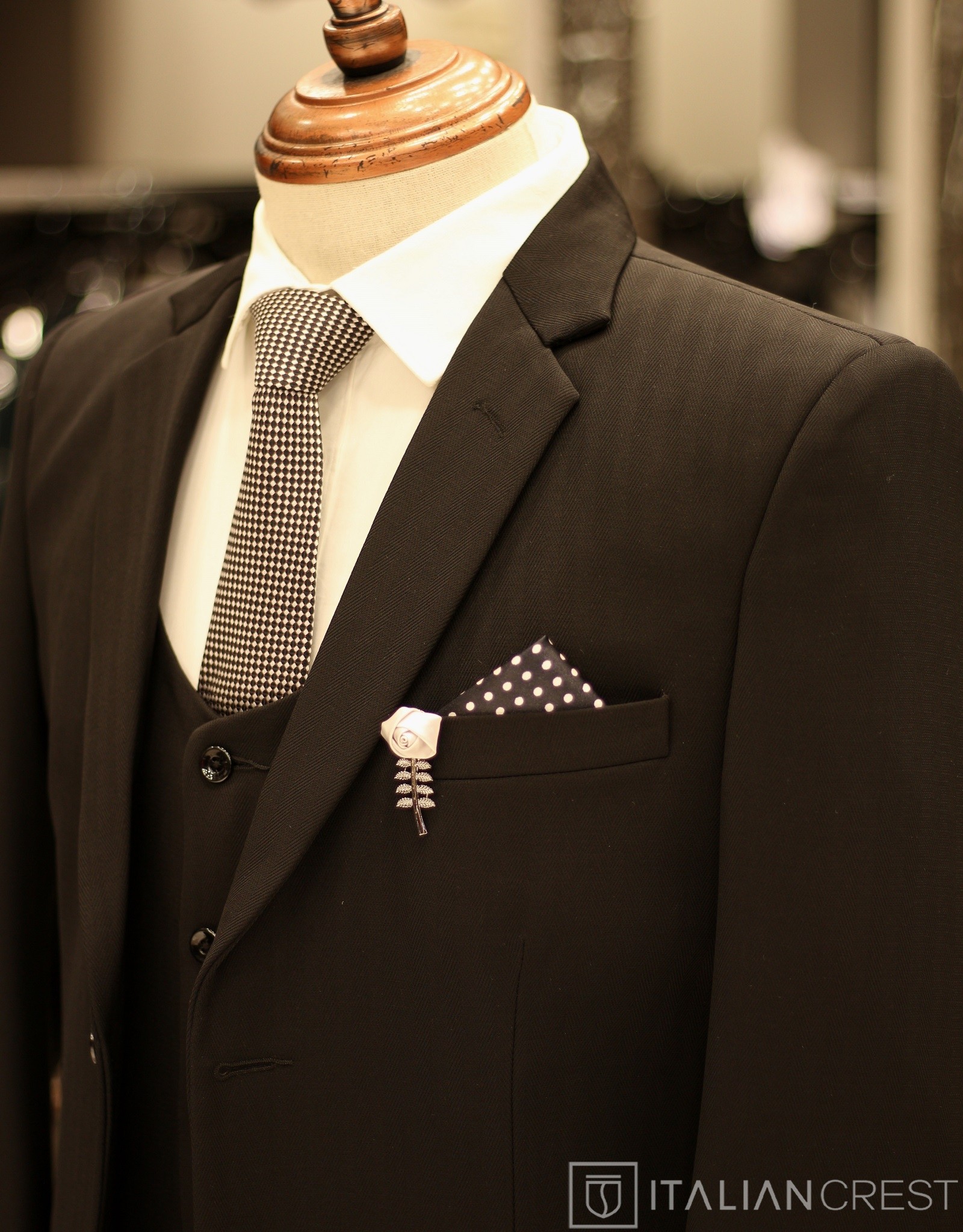 IC17988-3PC NOTCH LAPEL SUITS